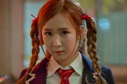 Nữ ca sĩ Hàn kể chuyện đồng nghiệp đánh nhau trong hậu trường