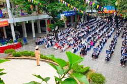 Công an quận Thanh Xuân tăng cường phổ biến kiến thức luật giao thông