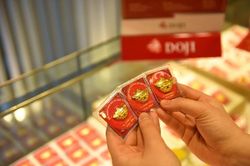 Giá vàng hôm nay 11/11: Giảm nhanh, đua nhau đi bán