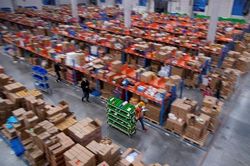 COVID-19 khiến người Trung Quốc chi tiền nhiều hơn trong ngày độc thân 2020