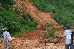 Thêm vụ sạt lở ở Quảng Nam khiến 9 người bị đè lấp, 1 người mất tích