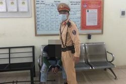 Buồn chán chuyện tình cảm, nam thanh niên định nhảy cầu Chương Dương