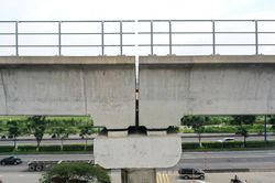 Đệm đường ray metro số 1 nứt vỡ sau sự cố lệch đầu dầm