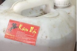 Cảnh báo: Một người tử vong, 3 người nhập viện sau khi uống 'rượu nếp' có methanol