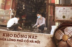 Gặp truyền nhân vua quạt cổ lưu giữ 'kho đồng nát' đắt giá cất giấu trong lòng phố Hà Nội