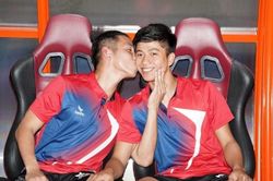 Nguyễn Phong Hồng Duy hôn Phan Văn Đức, Nhật Linh gọi đồng minh đi đánh ghen