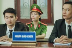 Sao Mai Huyền Trang vào vai nữ cảnh sát hình sự trong phim ca nhạc 'Nắng lên bên mẹ'