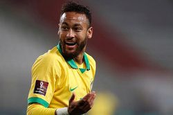 Neymar gây sốc khi bất ngờ bị loại khỏi đội hình Brazil đá vòng loại World Cup