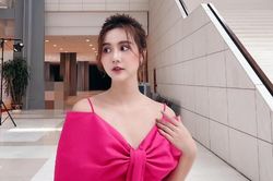 Chuộng mốt hở vai, 'gái một con' Huyền Lizzie gợi cảm hết nấc