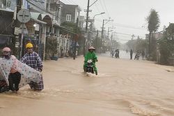 Cuộc sống qua hình ảnh ở nơi 'chưa đầy 2 tháng có 7 đến 8 đợt lũ'