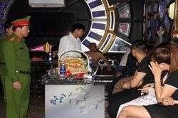Bắt giữ 17 người dương tính với ma túy trong quán karaoke Tokyo