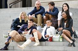 Huyền thoại Gossip Girl trở lại với dàn cast mới toanh