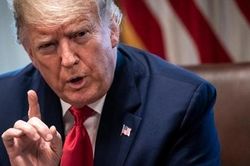 Ông Trump cấm công ty Mỹ giao dịch với Trung Quốc
