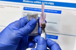 Tin tặc Nga, Triều Tiên nhắm vào nơi nghiên cứu vaccine Covid-19