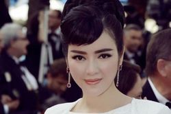 Lý Nhã Kỳ lần đầu hé lộ bí mật với cha và câu chuyện 'đang đi dạo được mời vào đóng phim'