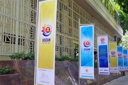ASEAN vững bước trước thách thức khôi phục tăng trưởng