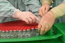 Iran cáo buộc lệnh trừng phạt của Mỹ cản trở việc mua vaccine COVID-19