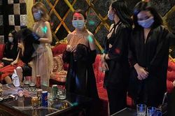 TP.HCM: Karaooke không phép 'chọn' tiếp viên dương tính ma túy phục vụ khách
