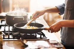 7 sai lầm phổ biến khi nấu ăn nhiều bà nội trợ mắc phải