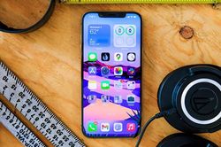 iPhone 12 của Apple mắc phải lỗi 'lạ' khiến người dùng cảm thấy khó chịu