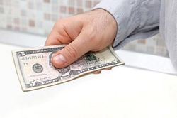 5 đô la thay đổi số phận 2 con người