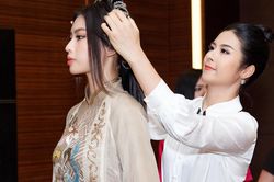 Ngọc Hân trình diễn áo dài cùng thí sinh Hoa hậu Việt Nam 2020