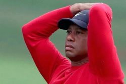 Tiger Woods đánh golf tệ chưa từng thấy ở PGA Tour