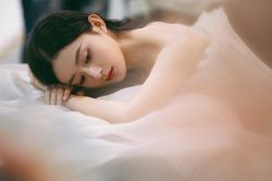 'Gái một con' Triệu Lệ Dĩnh đẹp như mỹ nữ trong tranh