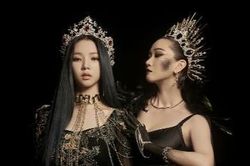 Karina (aespa) đẹp ma mị cạnh người mẫu Jang Yoon Ju trong intro mới của 'Black Mamba'