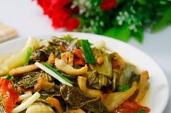 6 món với dưa chua thơm ngon cực hợp ngày mưa lạnh