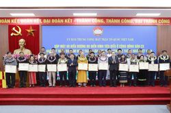 Biểu dương 90 cán bộ Mặt trận cơ sở tiêu biểu