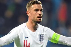 Liverpool tan nát đội ngũ: Cuộc đua vô địch rộng mở cho tất cả?