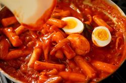 Những thực phẩm càng ăn càng ho nhiều, người ốm nên hạn chế
