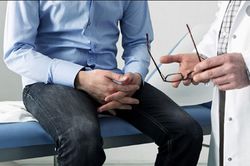 'Cậu nhỏ' cương cứng suốt 30 giờ: Hậu quả nghiêm trọng thế nào?