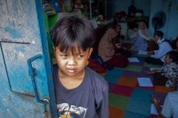 Indonesia: Mang giáo dục đến với trẻ em nghèo
