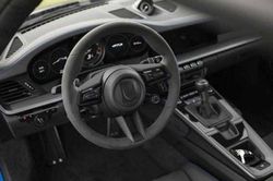 Hé lộ hình ảnh nội thất mẫu xe Porsche 911 GT3 thế hệ mới