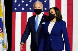 Người da màu chiếm phân nửa nhóm chuyển giao của ông Joe Biden