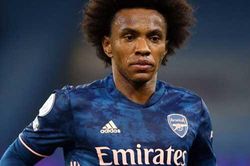 Willian: Từ niềm hy vọng vàng thành 'cơn đau đầu' của Arsenal