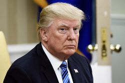 Vì Tổng thống Donald Trump, Twitter phải tạo ra cảnh báo kiểu mới