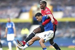 Pogba, kẻ lạc lối đắt giá ở MU