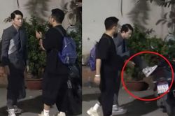 Karik xin lỗi công chúng vì hành động gác chân thiếu văn minh bị chỉ trích gay gắt