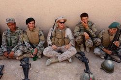 Mỹ cắt giảm mạnh quân số ở Afghanistan, Iraq