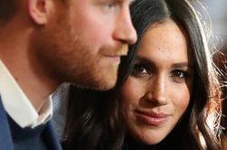 Dân mạng đòi tước vương vị của Meghan Markle - Hoàng tử Harry vì vô tình liên quan đến việc bôi nhọ Công nương Diana