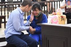 Tử hình cha dượng bạo hành con riêng của vợ đến chết