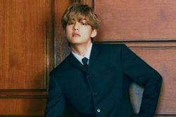 V BTS lại gây 'bão' trên Twitter với bộ ảnh 'thần sầu'