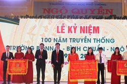 Thứ trưởng Nguyễn Hữu Độ dự Lễ kỷ niệm 100 năm thành lập Trường THPT Ngô Quyền