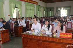 Đại biểu HĐND tỉnh: Xã không nên đẩy việc cho xóm