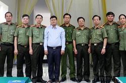Cụm thi đua số 7 hỗ trợ xây tặng nhà 'Nghĩa tình đồng đội'