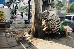 Đá lát vỉa hè Hà Nội 'độ bền 70 năm' chỉ 3 năm đã nứt toác