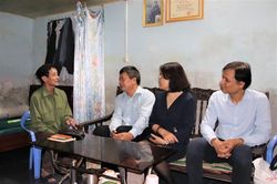 Công đoàn Khối Cơ quan tham mưu, quản lý nhà nước (Bộ VHTTDL): Thăm và tặng quà người có công với cách mạng, gia đình chính sách